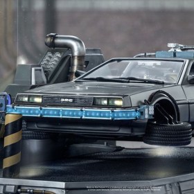 DeLorean Back to the Future II Art 1/10 Scale Statue by Iron Studios